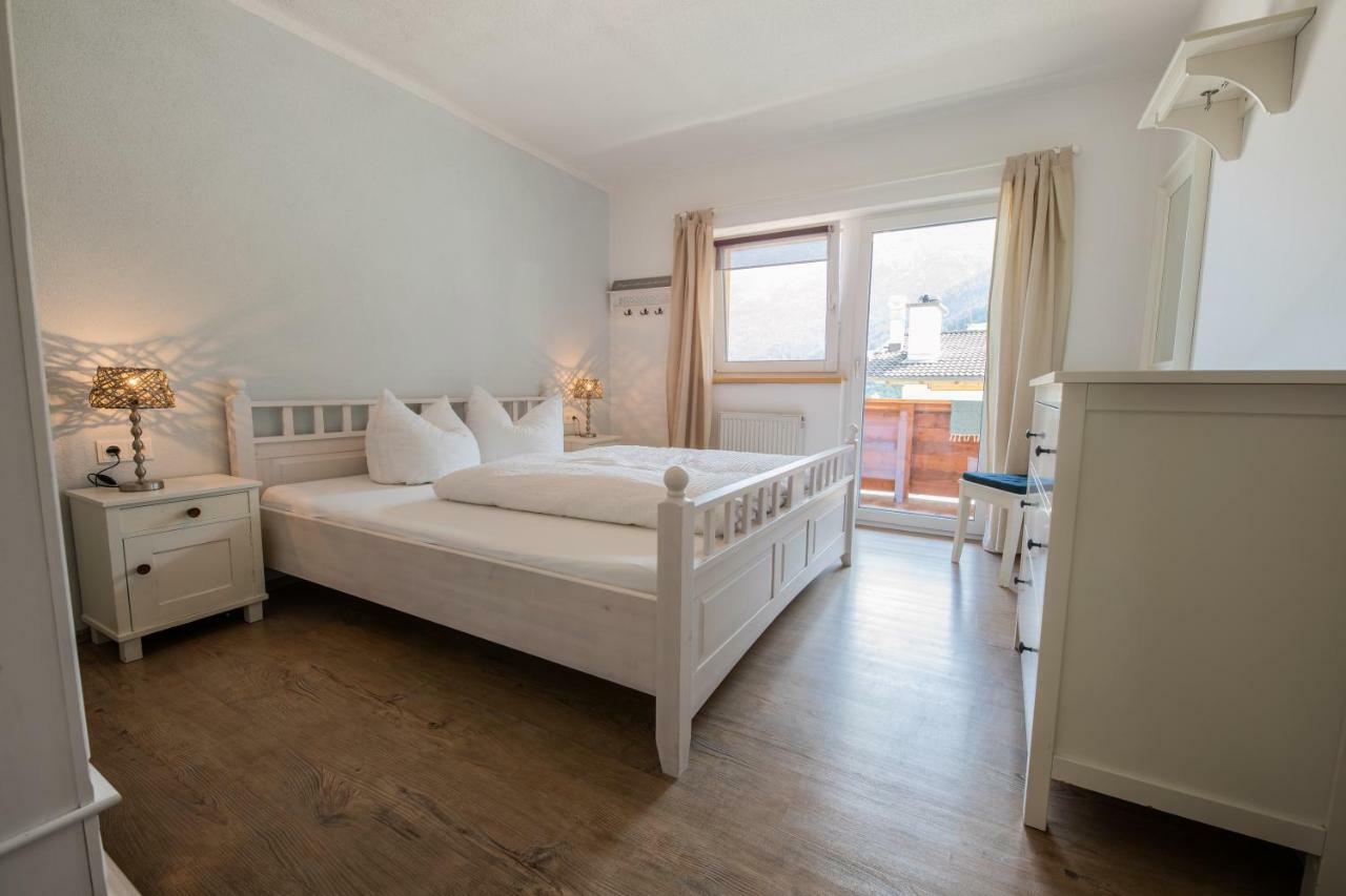 Ferienwohnung Am Platzl Neustift im Stubaital Esterno foto